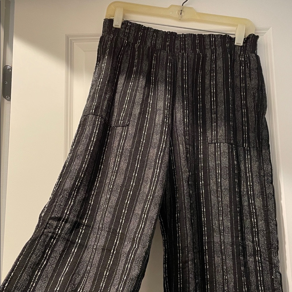 Time and Tru Boho Style Wide Leg Pants Size S(4-6) BlackGray LeisureWear Relaxed